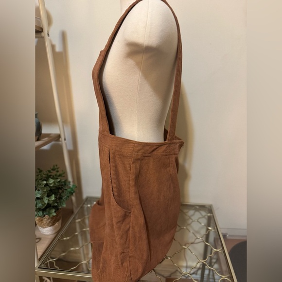 NWT Low-back Lulus dress (with pockets!) - Picture 2 of 5